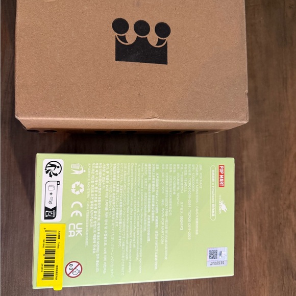 THE MONSTERS - Exciting Macaron Vinyl Face TOFFEE BNIB - Picture 4 of 11